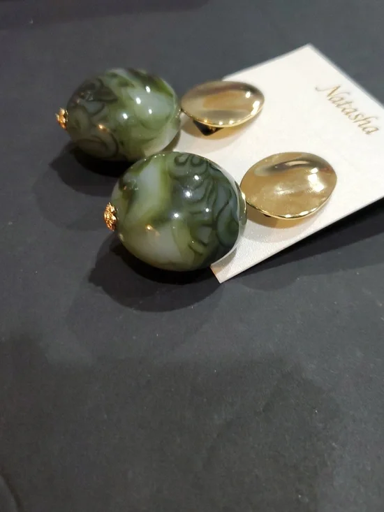 Natasha couture gold tone organic pebble look green marbled swirl orb earrings - Picture 11 of 11